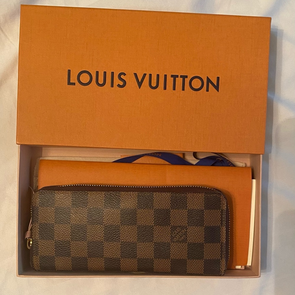 Louis Vuitton Zip Wallet Damier Ebene